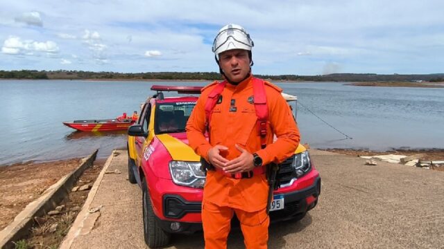Aeronave ultraleve cai no Lago Corumbá e fica submersa; dois ocupantes são resgatados em Caldas Novas