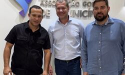 Prefeito de Campo Alegre de Goiás visita AGM e discute fortalecimento da gestão Prefeito de Campo Alegre de Goiás visita AGM e discute fortalecimento da gestão
