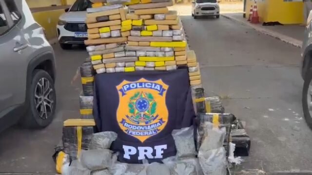 PRF apreende mais de 440 kg de drogas após perseguição na BR-060, em Abadia de Goiás