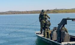 PM apreende rede de 300 metros e armadilha usadas na pesca predatória no Rio Paranaíba, em Corumbaíba PM apreende rede de 300 metros e armadilha usadas na pesca predatória no Rio Paranaíba, em Corumbaíba