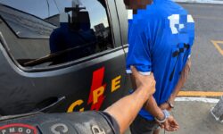 CPE prende suspeito de homicídio após buscas em área rural de Três Ranchos CPE prende suspeito de homicídio após buscas em área rural de Três Ranchos