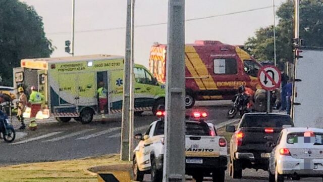 Grave acidente entre duas motos deixa duas pessoas feridas no viaduto da BR-050, em Catalão