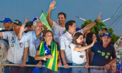 Catalão: Jamil Calife mostra força em mega carreata