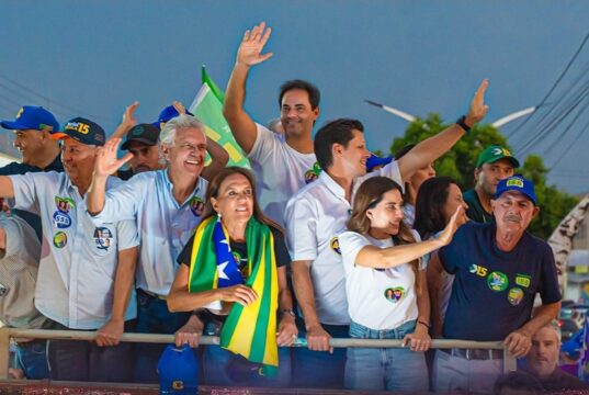 Catalão: Jamil Calife mostra força em mega carreata