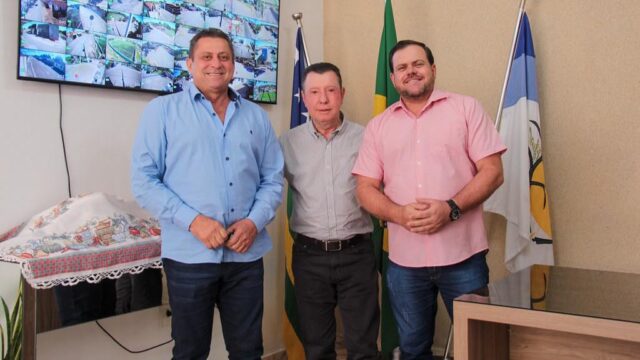 Prefeito Júnior Pimenta e vice Danilo Araújo declaram apoio à reeleição de José Nelto