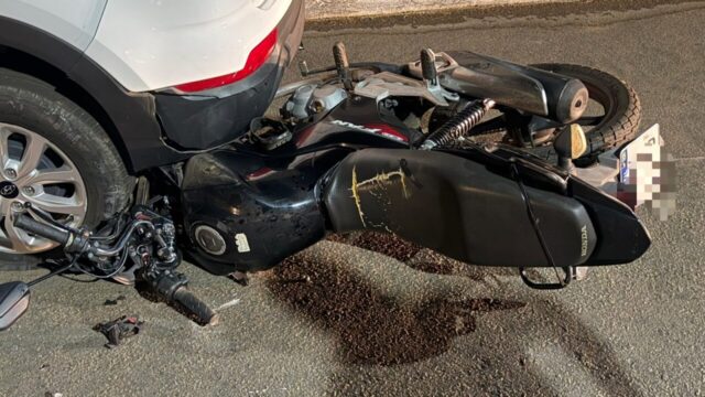 Motociclista fica ferido após bater na traseira de carro estacionado em Catalão