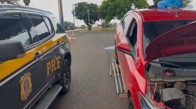 PRF recupera em Itumbiara carro roubado em Recife há mais de um ano
