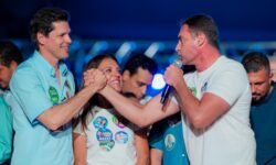 “Trabalho que é exemplo para todo o Brasil”, diz vice-prefeito do PL ao declarar apoio a Daniel Vilela “Trabalho que é exemplo para todo o Brasil”, diz vice-prefeito do PL ao declarar apoio a Daniel Vilela