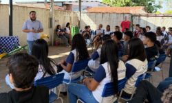 Alunos participam de ação sobre valorização da vida e combate ao bullying em Corumbaíba Alunos participam de ação sobre valorização da vida e combate ao bullying em Corumbaíba