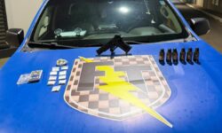 Jovem é preso por tráfico de drogas no Bairro Conquista, em Catalão Jovem é preso por tráfico de drogas no Bairro Conquista, em Catalão