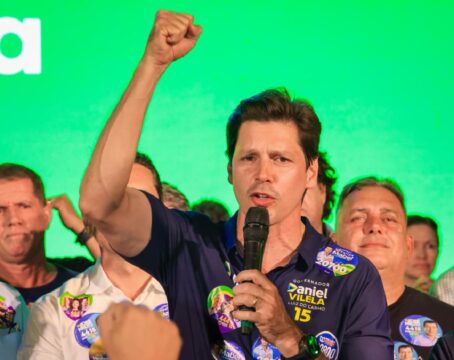 Daniel Vilela lidera e abre 21,9 pontos sobre o segundo colocado, mostra Paraná Pesquisas