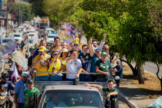 Márcio Corrêa vai às ruas e reforça campanha de Daniel Vilela em Anápolis