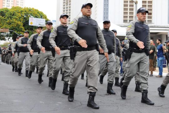 Governo de Goiás promove 1.970 policiais militares em 2026
