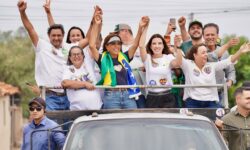 Iara Vilela lidera carreatas em três municípios do Sul goiano pela reeleição de Daniel Iara Vilela lidera carreatas em três municípios do Sul goiano pela reeleição de Daniel