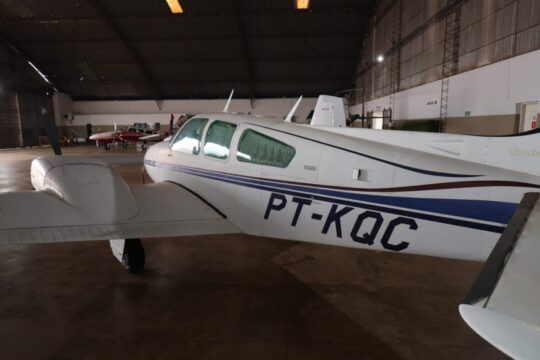 Governo de Goiás leiloa aeronave com lance mínimo de R$ 200 mil