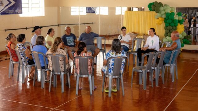 Reunião de hipertensos reforça cuidados com a saúde e prevenção em Cumari