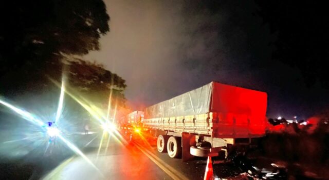 Motociclista morre em acidente envolvendo caminhão e carreta na LMG-749, em Uberlândia