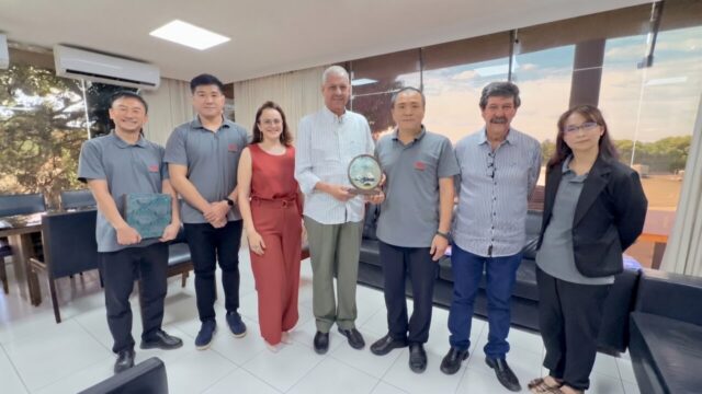 Prefeito de Catalão, Velomar Rios, recebe comitiva da Hongda, que anuncia investimento e 450 empregos exclusivos para moradores da cidade