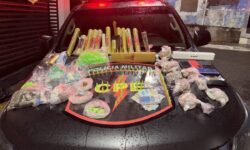 CPE prende dois, apreende 1,8 kg de drogas e causa prejuízo de R$ 30 mil ao crime em Ipameri