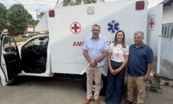 Três Ranchos entrega nova ambulância de R$ 329 mil para reforçar atendimento na saúde Três Ranchos entrega nova ambulância de R$ 329 mil para reforçar atendimento na saúde