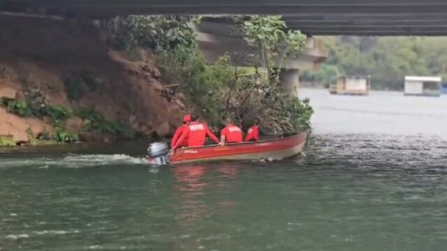 Bombeiros realizam buscas há quatro dias por homem desaparecido no Rio Araguari