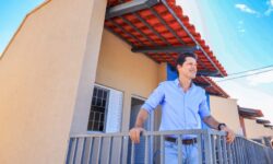 Após entregar 7,2 mil casas a custo zero, Daniel Vilela garante: “Programa não vai parar”