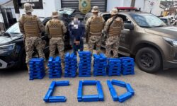 COD apreende grande quantidade de maconha escondida em porta-malas de carro em Catalão COD apreende grande quantidade de maconha escondida em porta-malas de carro em Catalão