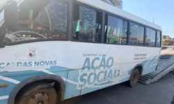 Homem bebe e furta ônibus da Prefeitura de Caldas Novas para buscar amigos usuários de drogas Homem bebe e furta ônibus da Prefeitura de Caldas Novas para buscar amigos usuários de drogas