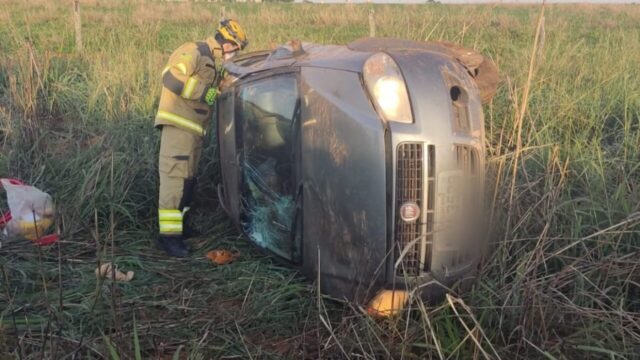Motorista morre após veículo capotar na GO-139, em Cristianópolis