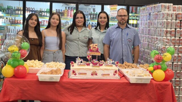 Supermercado Santhiago celebra 15 anos de história com clientes e colaboradores em Catalão