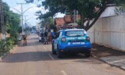 Idoso fica ferido após bater bicicleta na traseira de carro estacionado em Ouvidor