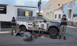 Cinco indivíduos são conduzidos à delegacia por suspeita de envolvimento em furtos na zona rural de Catalão Cinco indivíduos são conduzidos à delegacia por suspeita de envolvimento em furtos na zona rural de Catalão