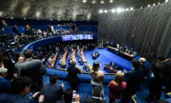Senado aprova PEC do fim da escala 6×1 e trabalhador terá dois dias de folga por semana Senado aprova PEC do fim da escala 6×1 e trabalhador terá dois dias de folga por semana