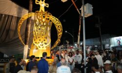 Prefeitura de Catalão entrega Coroa Monumental dos 150 anos das Congadas durante Festa do Rosário Prefeitura de Catalão entrega Coroa Monumental dos 150 anos das Congadas durante Festa do Rosário