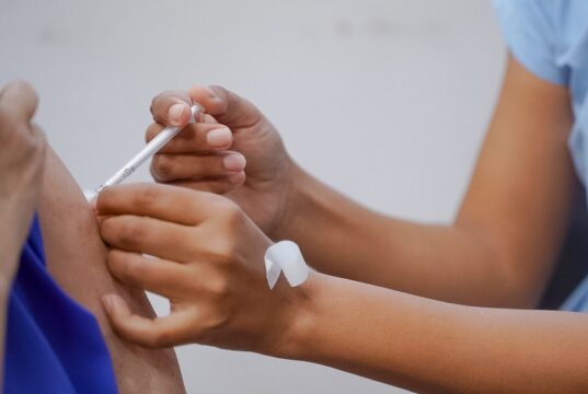 Governo de Goiás alerta para importância da vacinação contra a meningite