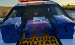 PM apreende 29 barras de droga em carro na MG-188, em Vazante PM apreende 29 barras de droga em carro na MG-188, em Vazante