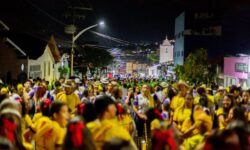 Alvorada abre comemorações dos 150 anos das Congadas de Catalão – Por Lucas Machado Alvorada abre comemorações dos 150 anos das Congadas de Catalão – Por Lucas Machado