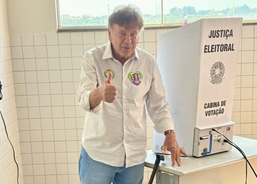 Adib Elias votou na Faculdade Una na tarde deste domingo 04, em Catalão