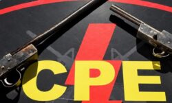 CPE apreende duas armas de fogo após motociclista fugir de abordagem em Catalão