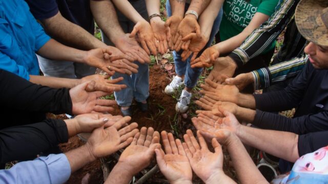 Mostra cultural gratuita compartilha registros de comunidade que se uniu para transformar vida de família de agricultores em Catalão