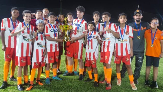 ABECAT Ouvidor conquista título da Copa Lago Azul Sub-13 nos pênaltis em Três Ranchos