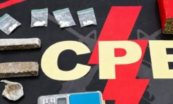 Homem é detido com maconha e porções de cocaína no bairro Castelo Branco, em Catalão Homem é detido com maconha e porções de cocaína no bairro Castelo Branco, em Catalão