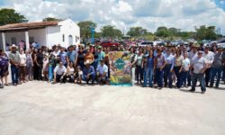 Sindicato Rural de Catalão reúne produtores em Davinópolis e apresenta resultados da assistência técnica no campo, durante encontro de bovino cultura de leite Sindicato Rural de Catalão reúne produtores em Davinópolis e apresenta resultados da assistência técnica no campo, durante encontro de bovino cultura de leite