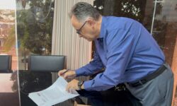 MPGO firma acordo com a Prefeitura de Catalão e SAE para reduzir tarifa de esgoto de 80% para 70% e ampliar controle ambiental MPGO firma acordo com a Prefeitura de Catalão e SAE para reduzir tarifa de esgoto de 80% para 70% e ampliar controle ambiental