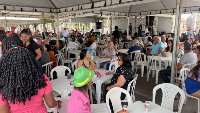 Ouvidor celebra 73 anos de emancipação política com churrasco e arroz carreteiro para a população