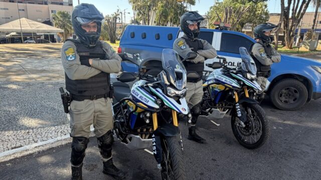 PM de Ipameri recebe duas motos e inicia policiamento motociclístico