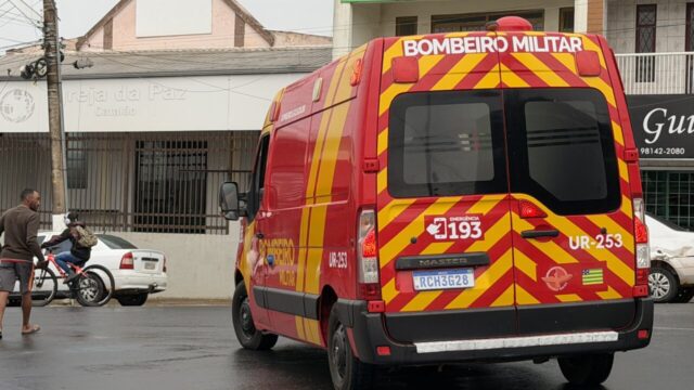 Idosa de 72 anos fica ferida após queda de moto no bairro São João, em Catalão