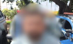Motorista é preso suspeito de simular roubo de carga de laticínios de R$ 500 mil que saiu de Corumbaíba Motorista é preso suspeito de simular roubo de carga de laticínios de R$ 500 mil que saiu de Corumbaíba