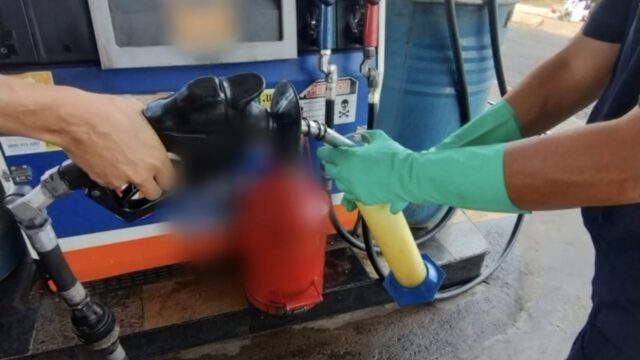 Polícia Civil e ANP fiscalizam posto após denúncias sobre bombas e combustíveis em Caldas Novas