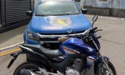 Motocicleta furtada é recuperada no bairro Pontal Norte, em Catalão Motocicleta furtada é recuperada no bairro Pontal Norte, em Catalão